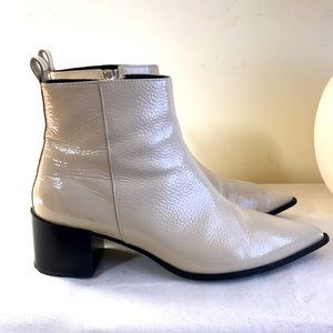Everlane bootie Sz 8 white leather pointy toe 2” heel Made in Italy